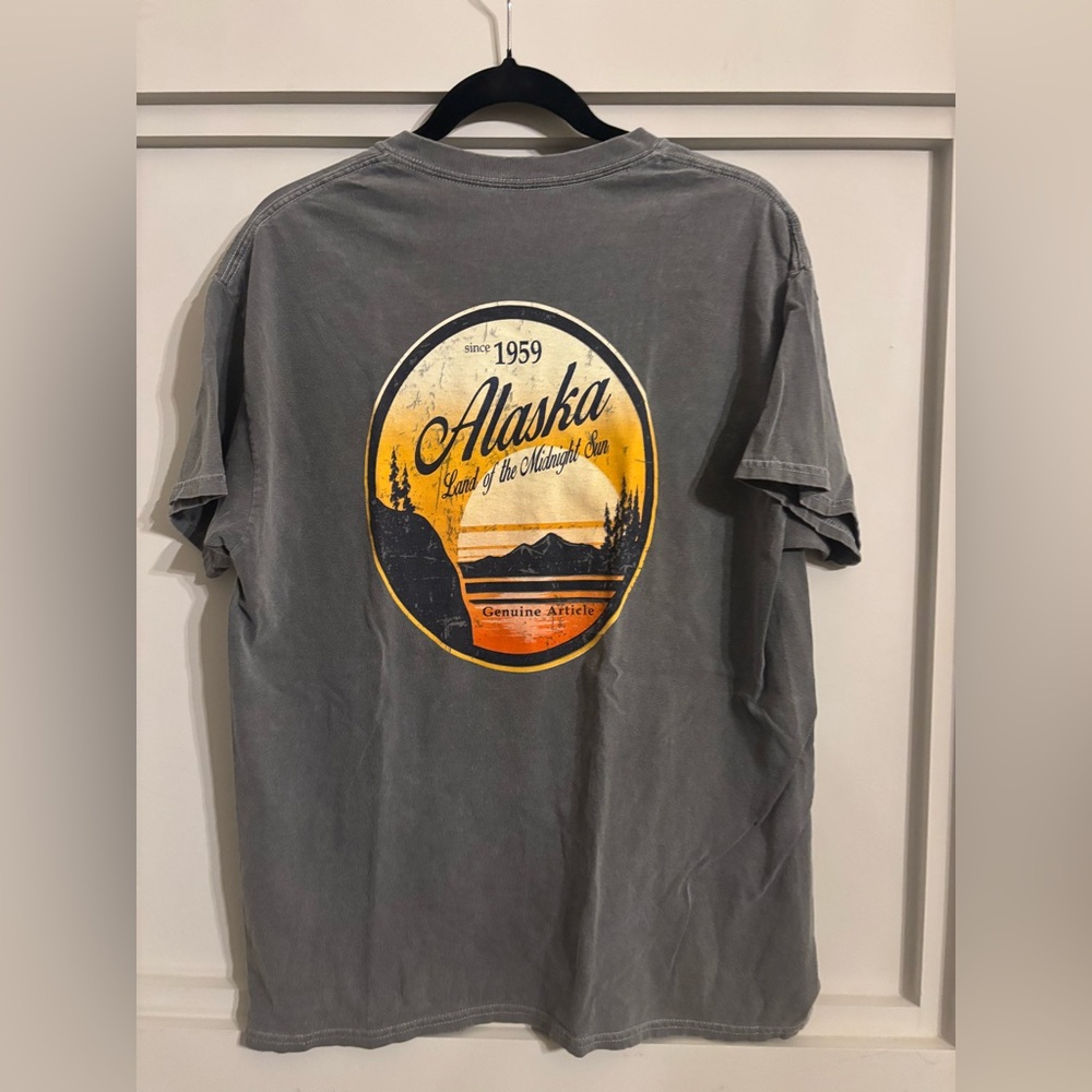 Alaska Graphic Gray T-Shirt